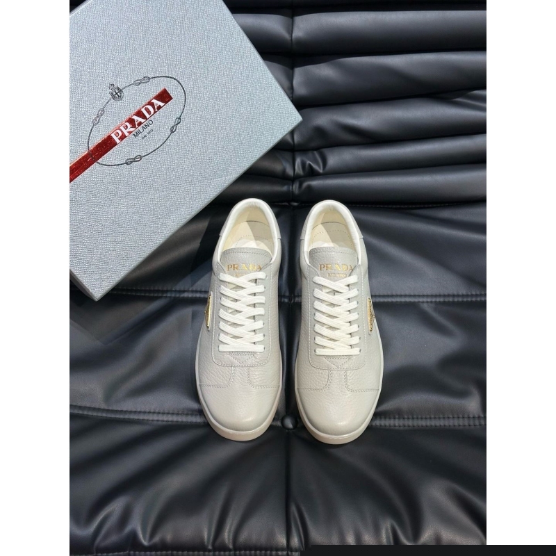 Pra*a casual shoes